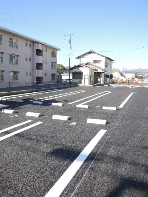 2/6 駐車場