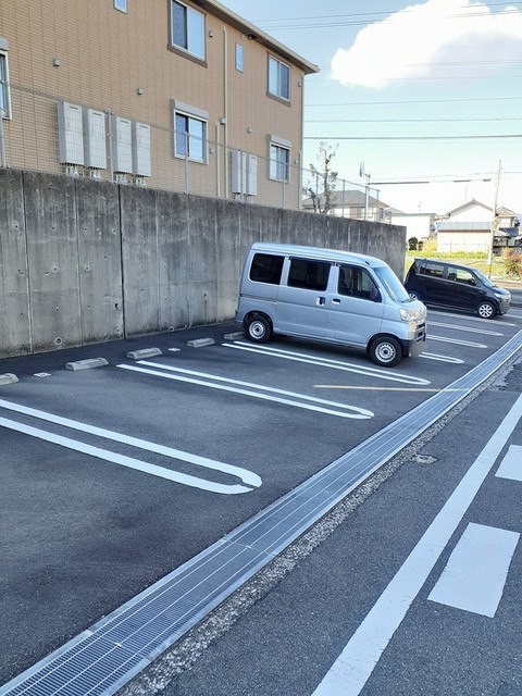 14/20 駐車場