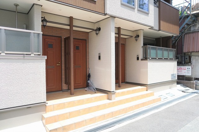 14/20 エントランス