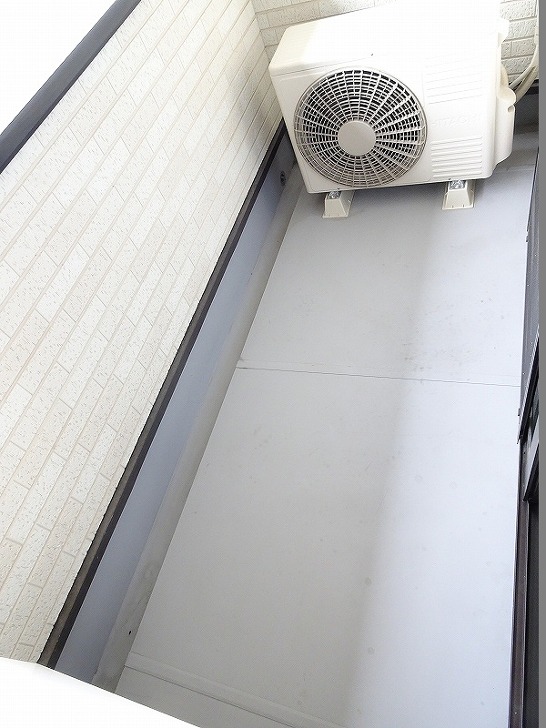 13/20 バルコニー