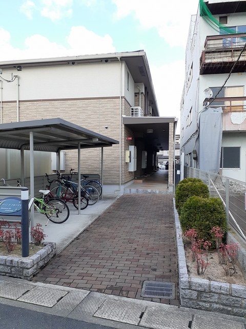 13/20 エントランス