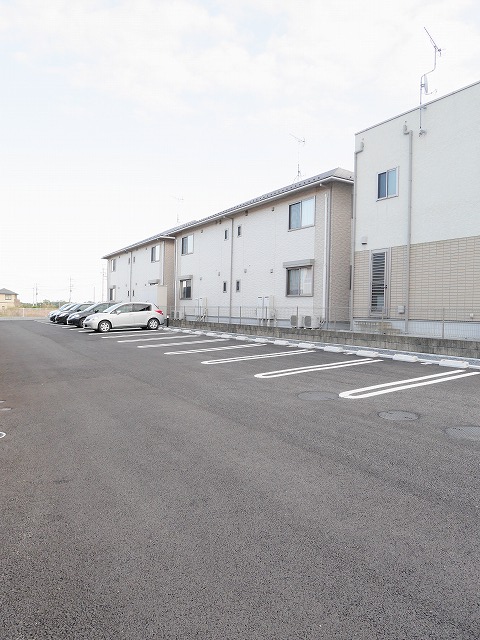 14/20 駐車場