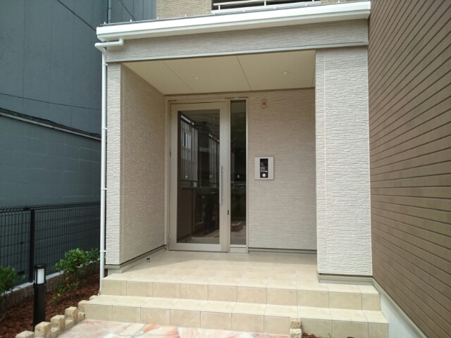 13/20 エントランス