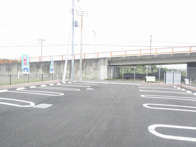 14/20 駐車場