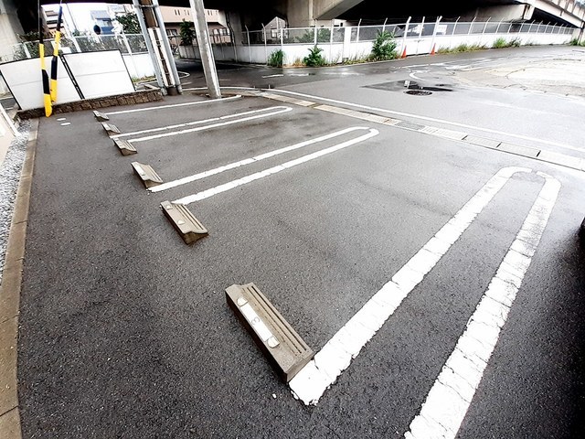 14/20 駐車場