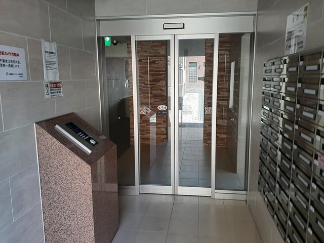 13/20 エントランス