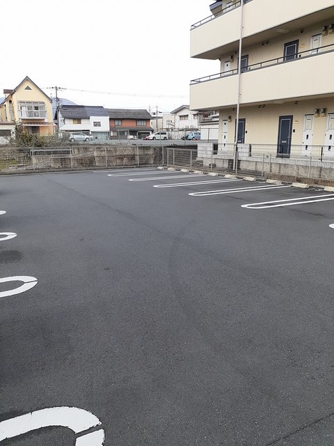 14/20 駐車場