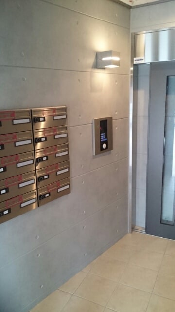 14/20 エントランス