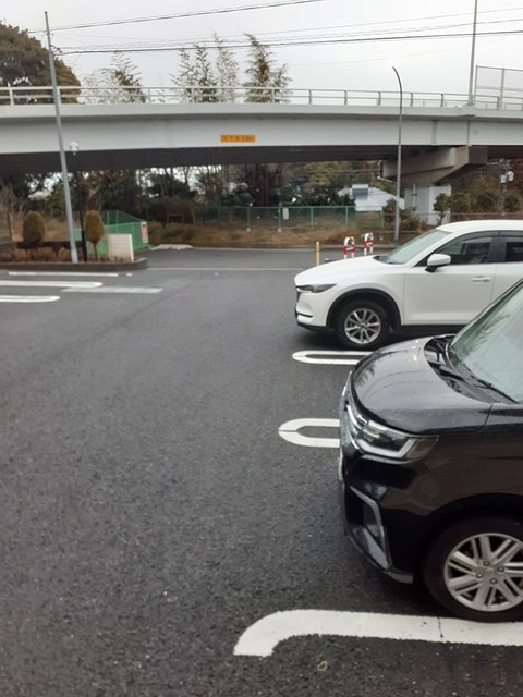 14/17 駐車場