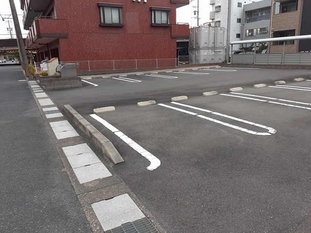 14/20 駐車場