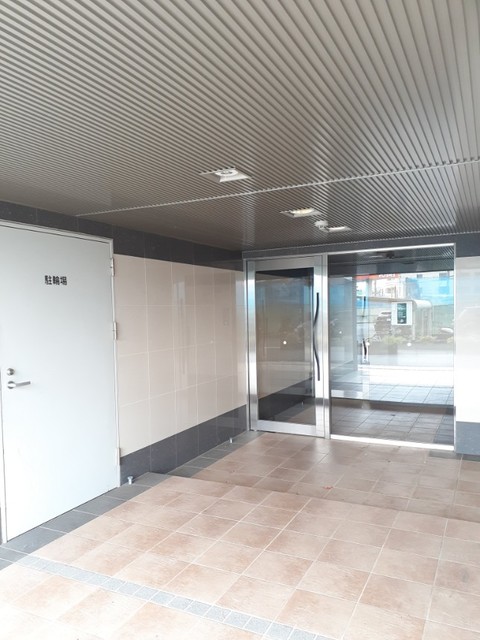 14/20 エントランス