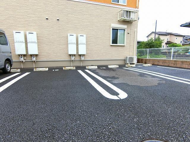 14/20 駐車場