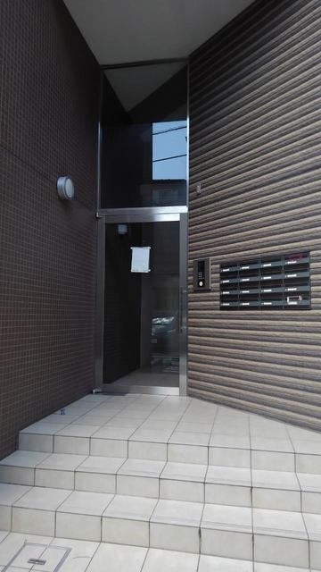 13/22 エントランス