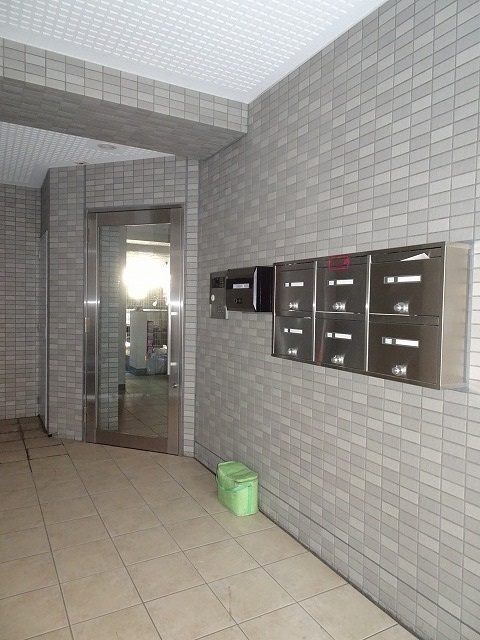 14/20 エントランス