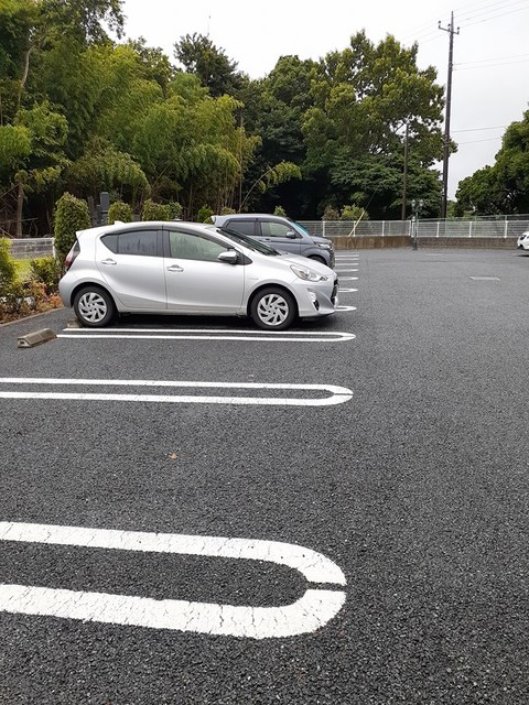14/23 駐車場