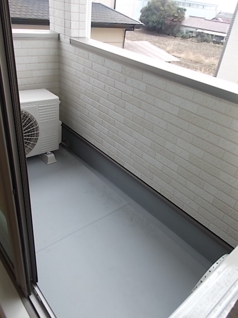 13/20 バルコニー