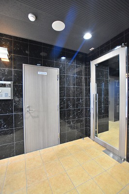 14/22 エントランス