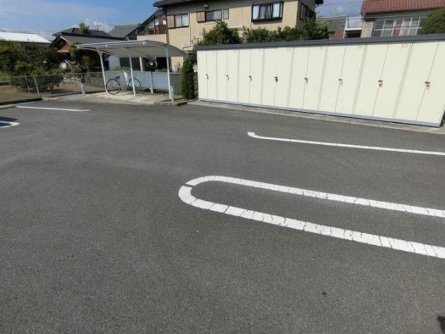 14/20 駐車場