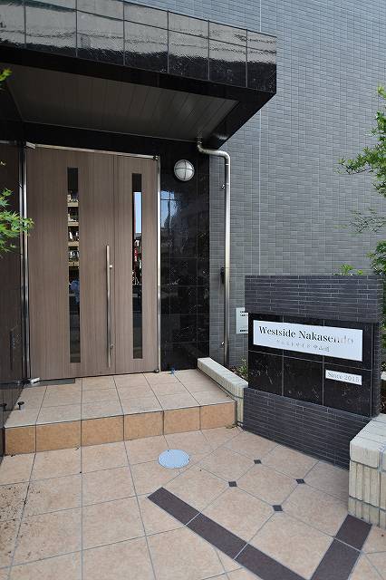 14/22 エントランス