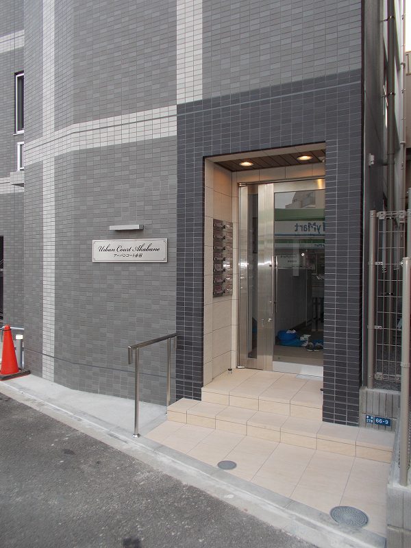 14/22 エントランス