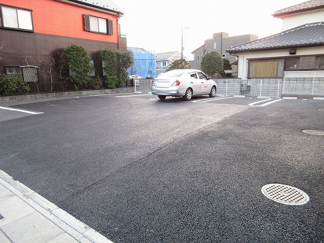 27/30 駐車場