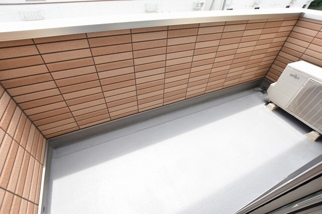 13/20 バルコニー