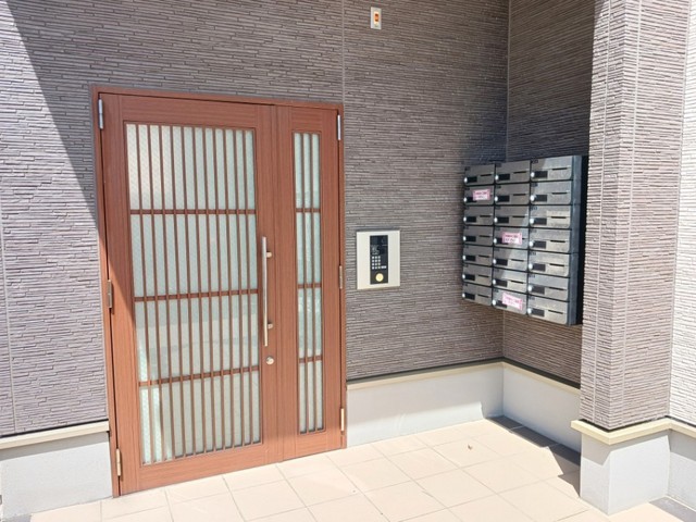 13/20 エントランス