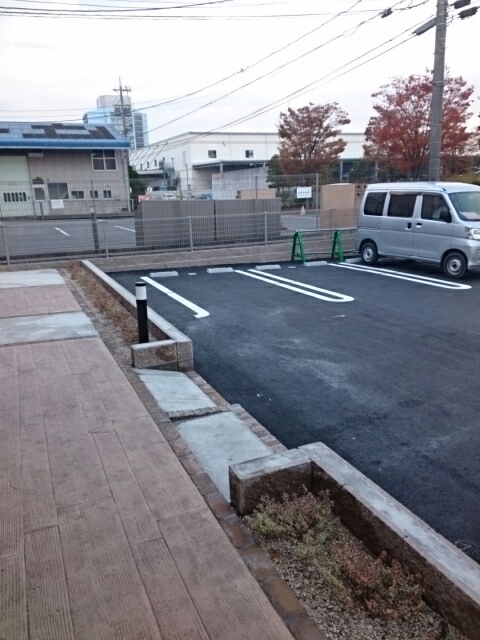 14/17 駐車場