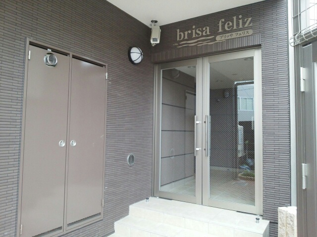 14/20 エントランス