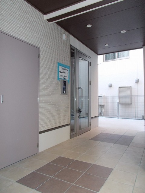 14/20 エントランス