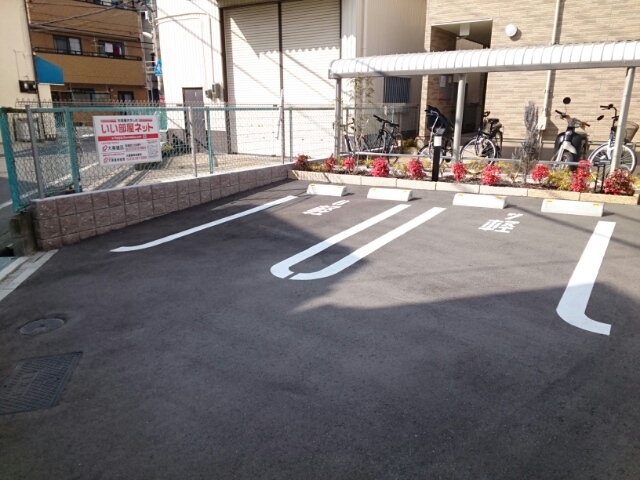 14/20 駐車場