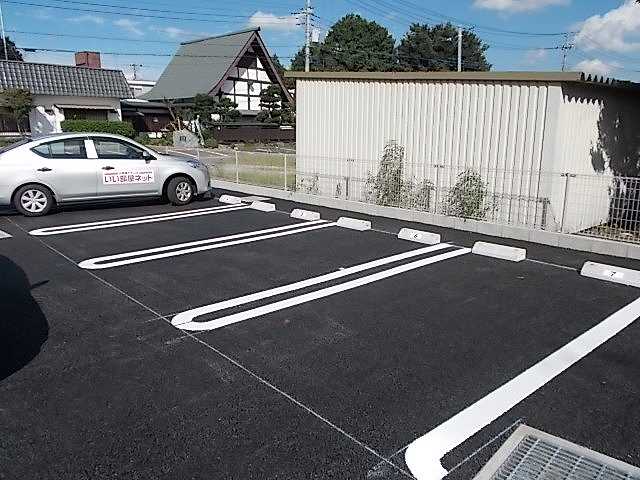 15/27 駐車場