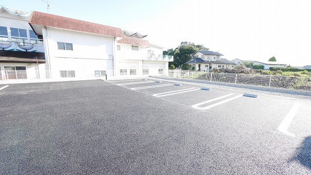 14/20 駐車場