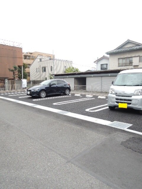 14/17 駐車場