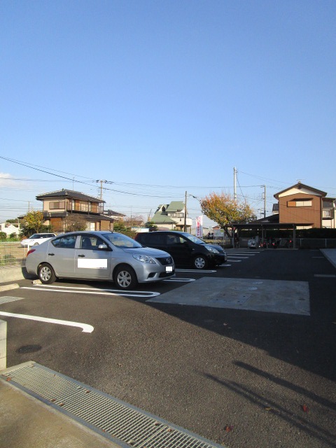 14/23 駐車場