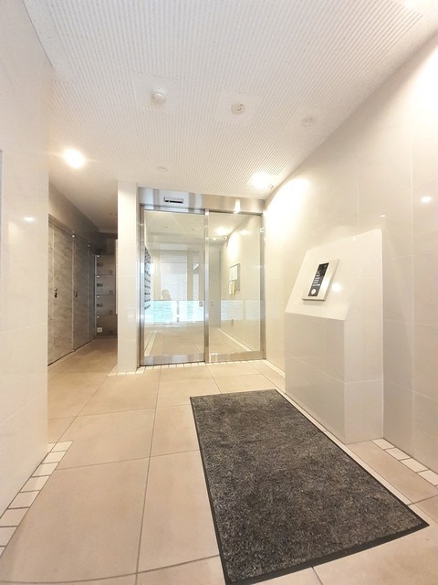 14/20 エントランス