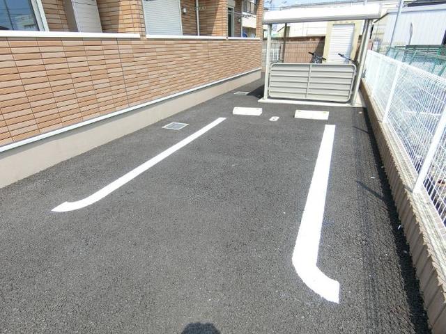 14/21 駐車場