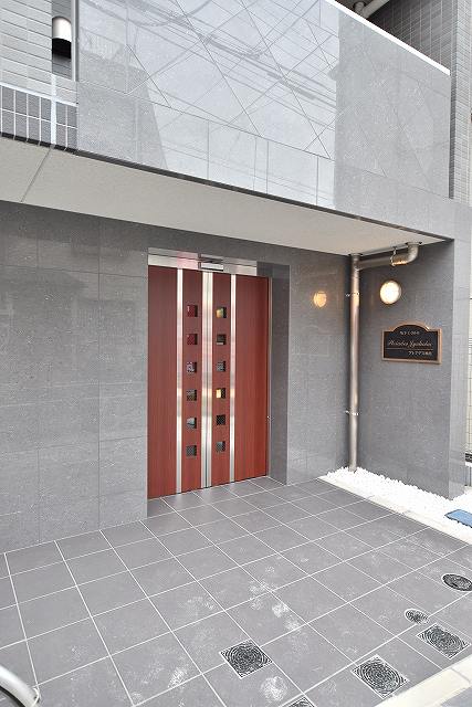 14/20 エントランス