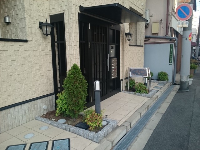 14/20 エントランス