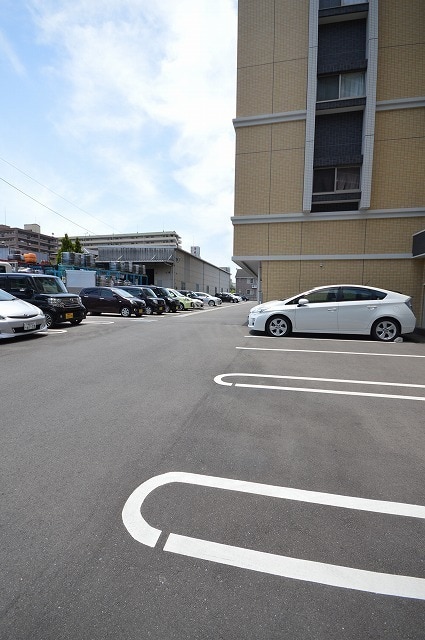 14/20 駐車場