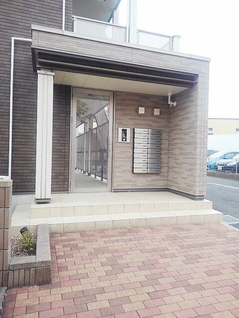 14/20 エントランス