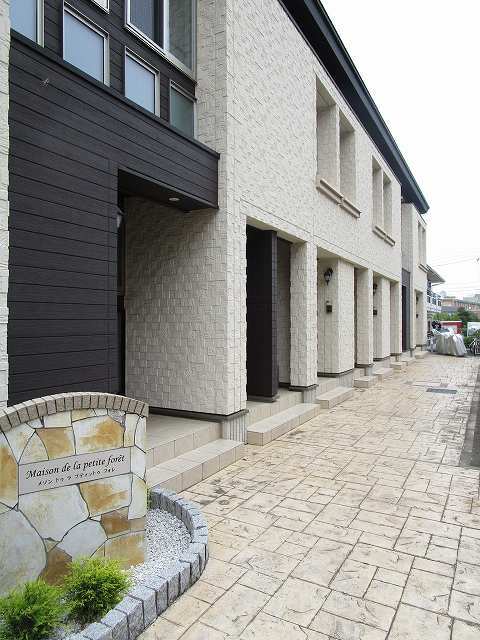 14/20 エントランス