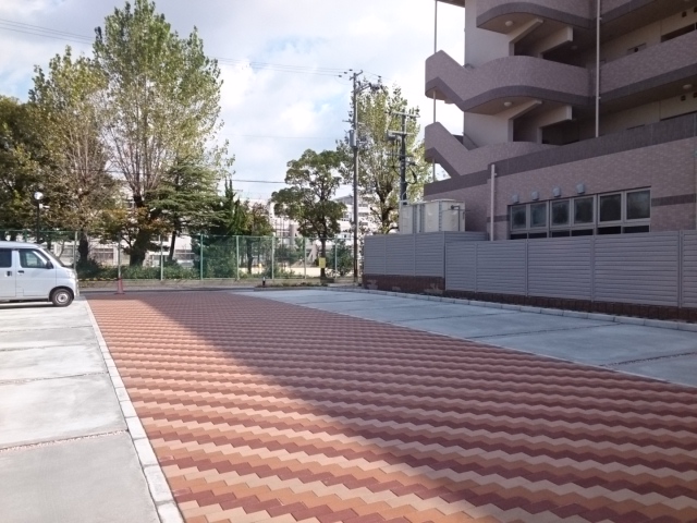 14/20 駐車場