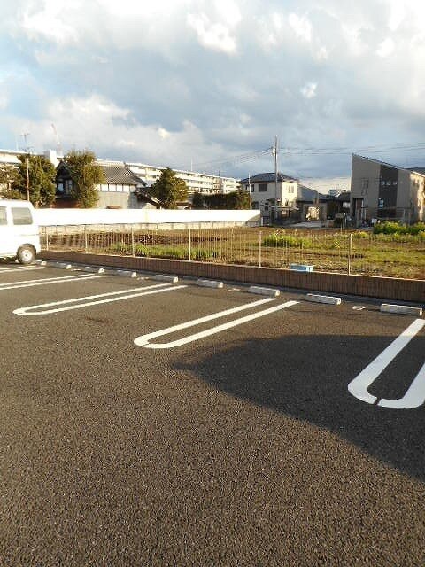 14/20 駐車場