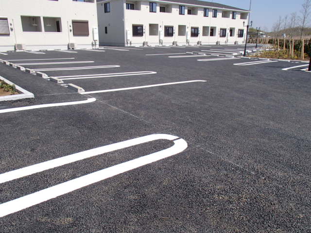 2/13 駐車場