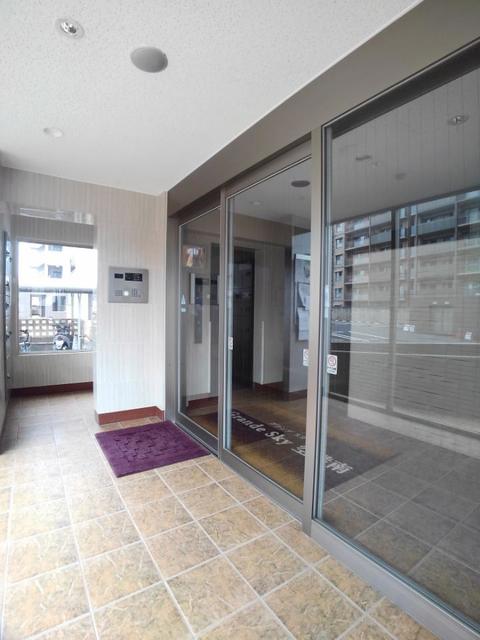 13/20 エントランス