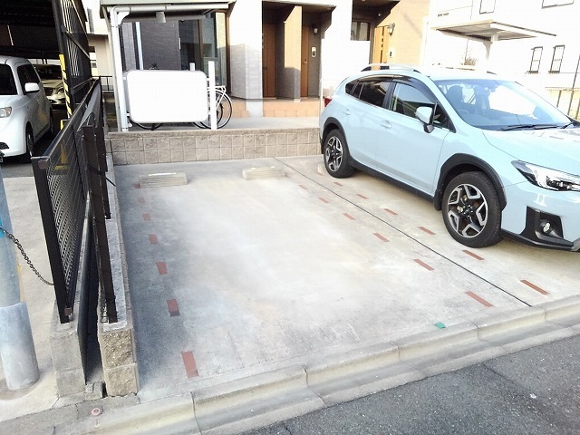 14/21 駐車場