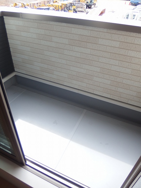 13/20 バルコニー