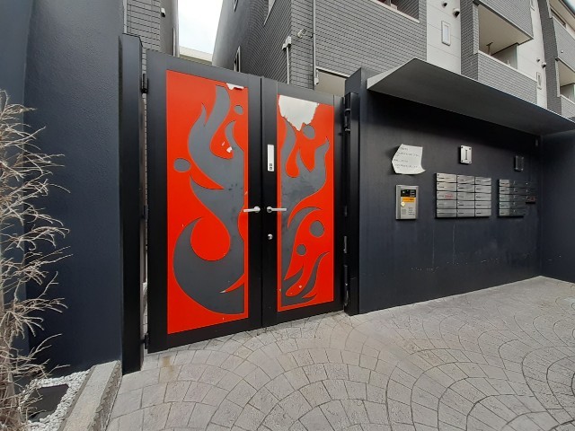 2/5 エントランス