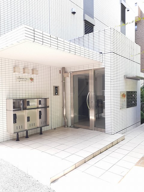 14/22 エントランス